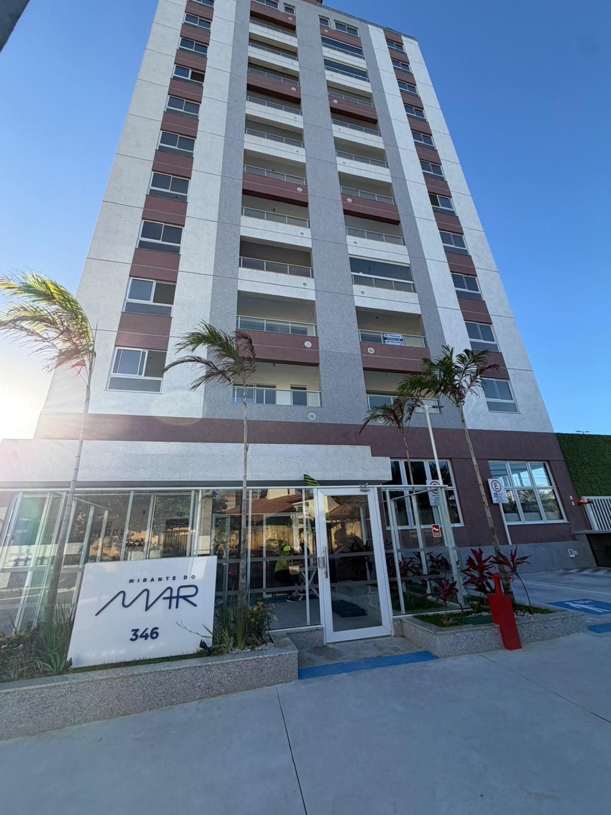 Apartamento no Condomínio Mirante do Mar